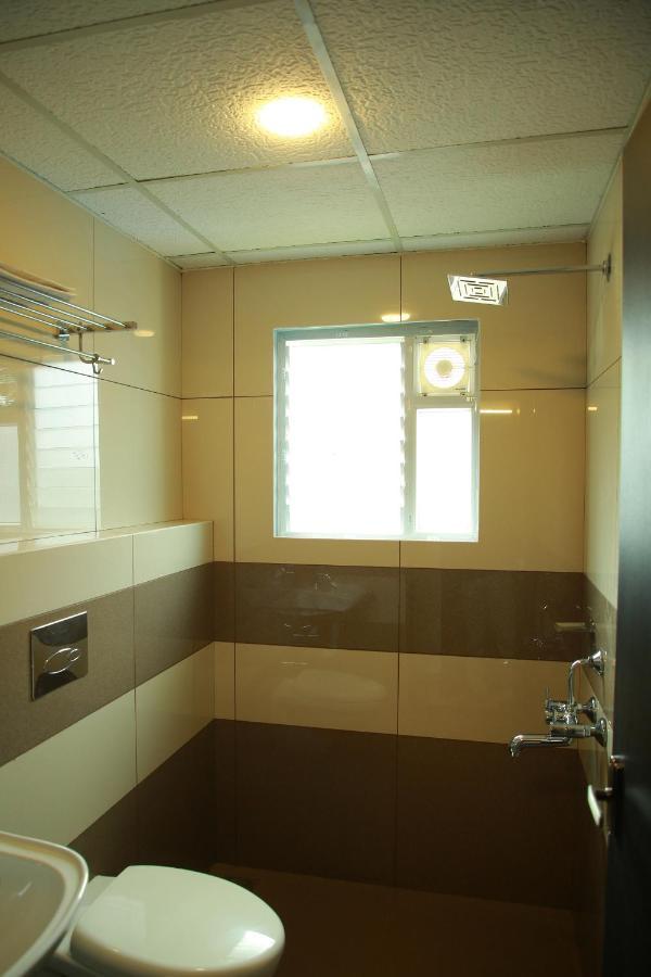 Kalathil Tourist Home Kunnamkulam Екстериор снимка